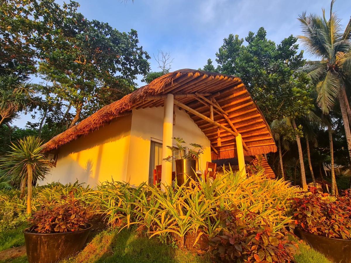 Antique Amor Bungalows & Villas Pandan Exteriör bild